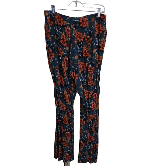 Free People Can't Take My Eyes Off Of You Floral Flare Pants 100% Viscose Size M - Picture 3 of 10